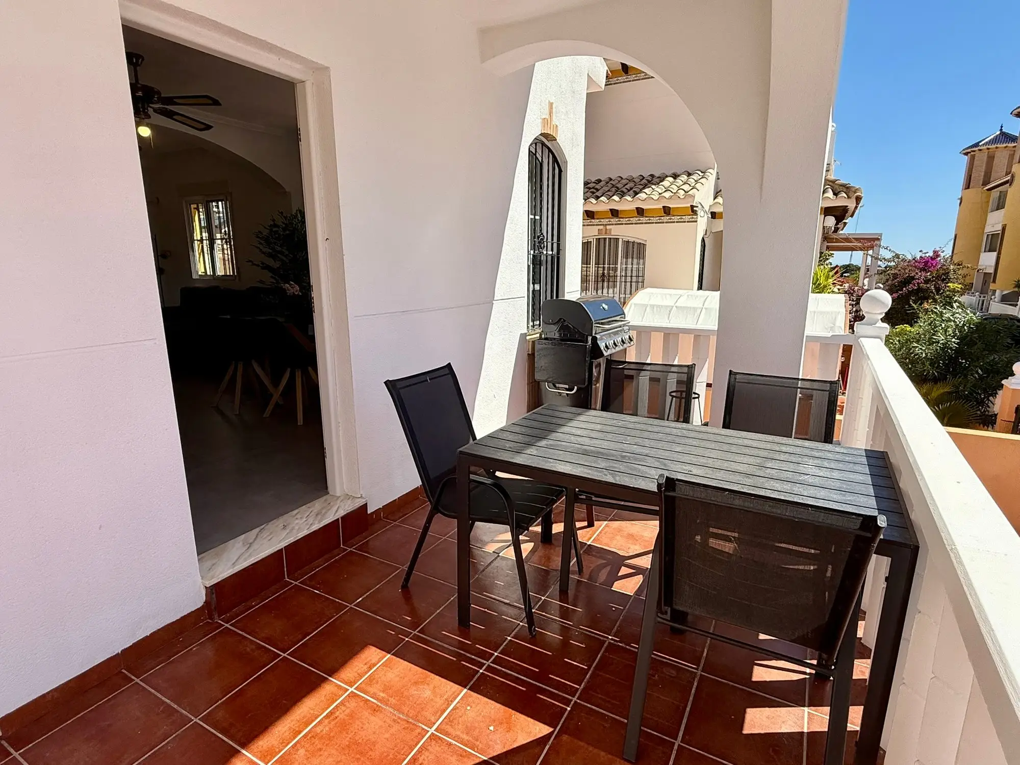 Gerenoveerde quadvilla met zeezicht in Orihuela Costa, foto 13 van 32