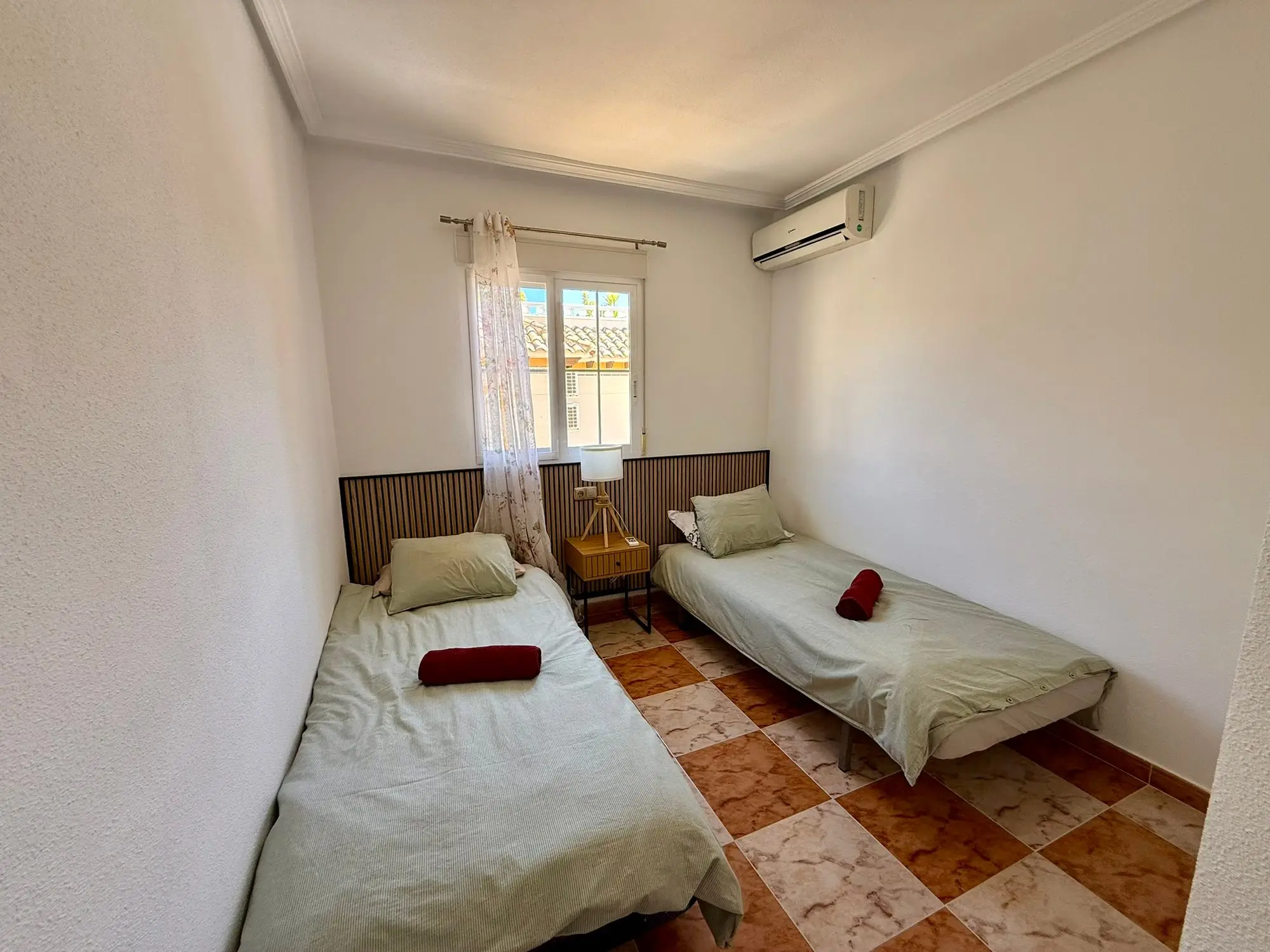 Gerenoveerde quadvilla met zeezicht in Orihuela Costa, foto 18 van 32